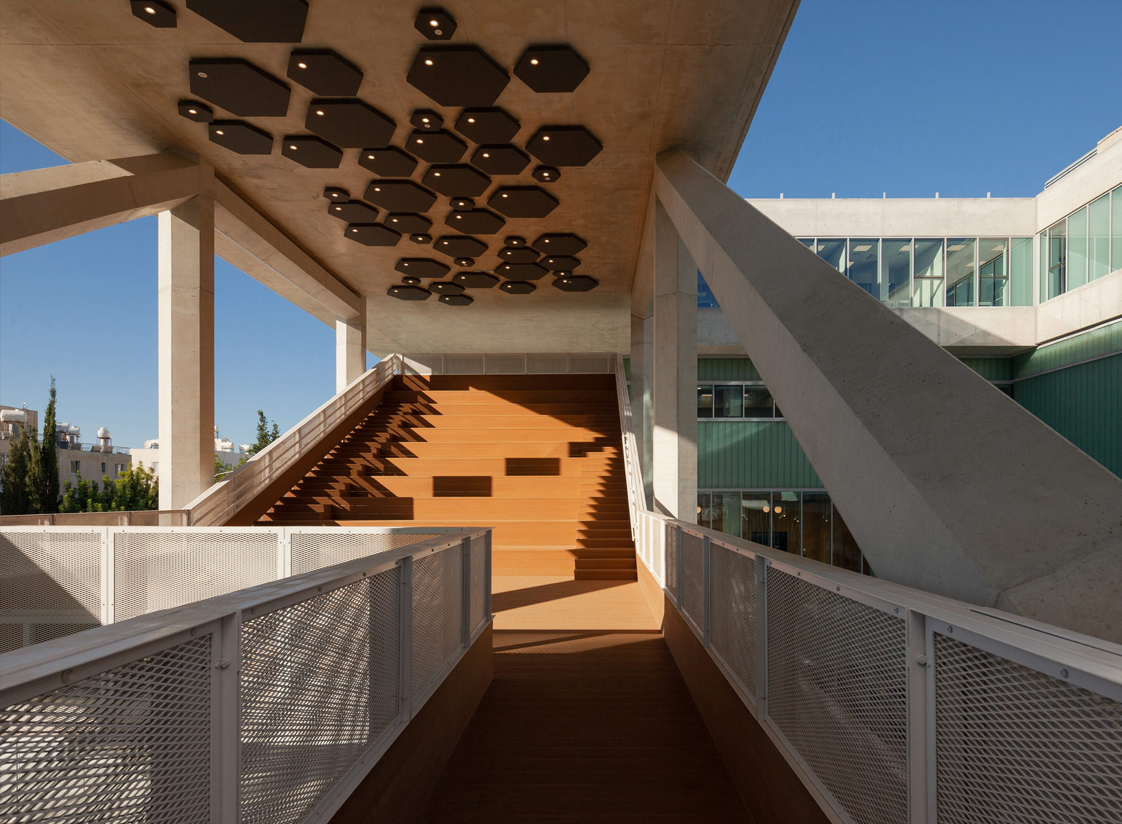 Universidad Tepak Paphos